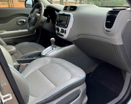 Серый Киа Soul, объемом двигателя 0 л и пробегом 90 тыс. км за 6999 $, фото 6 на Automoto.ua