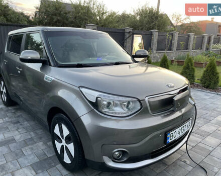 Серый Киа Soul, объемом двигателя 0 л и пробегом 130 тыс. км за 9500 $, фото 5 на Automoto.ua