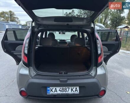 Серый Киа Soul, объемом двигателя 2 л и пробегом 240 тыс. км за 9800 $, фото 6 на Automoto.ua