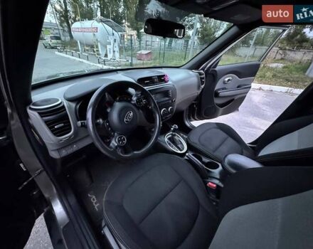 Серый Киа Soul, объемом двигателя 2 л и пробегом 240 тыс. км за 9800 $, фото 11 на Automoto.ua