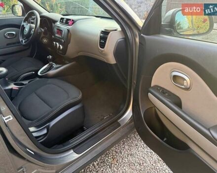 Серый Киа Soul, объемом двигателя 2 л и пробегом 240 тыс. км за 9200 $, фото 16 на Automoto.ua