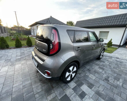 Серый Киа Soul, объемом двигателя 0 л и пробегом 130 тыс. км за 9500 $, фото 6 на Automoto.ua