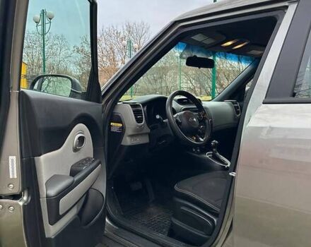 Серый Киа Soul, объемом двигателя 2 л и пробегом 209 тыс. км за 9000 $, фото 13 на Automoto.ua