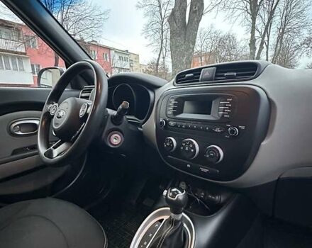 Серый Киа Soul, объемом двигателя 2 л и пробегом 209 тыс. км за 9000 $, фото 27 на Automoto.ua