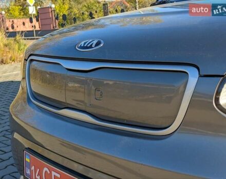 Сірий Кіа Soul, об'ємом двигуна 0 л та пробігом 165 тис. км за 5400 $, фото 31 на Automoto.ua