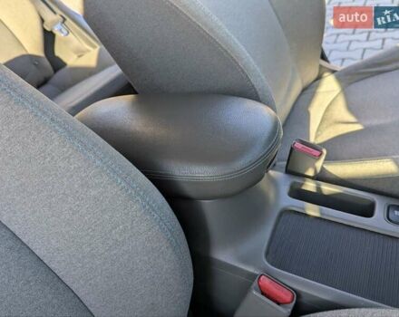 Сірий Кіа Soul, об'ємом двигуна 0 л та пробігом 165 тис. км за 5400 $, фото 46 на Automoto.ua