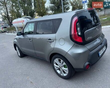 Серый Киа Soul, объемом двигателя 2 л и пробегом 240 тыс. км за 9800 $, фото 9 на Automoto.ua