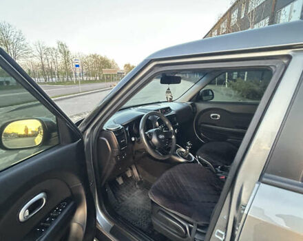 Серый Киа Soul, объемом двигателя 1.6 л и пробегом 160 тыс. км за 9250 $, фото 9 на Automoto.ua