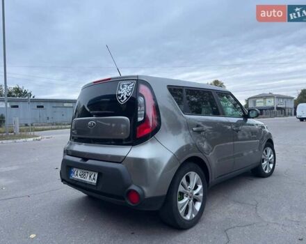 Серый Киа Soul, объемом двигателя 2 л и пробегом 240 тыс. км за 9800 $, фото 3 на Automoto.ua