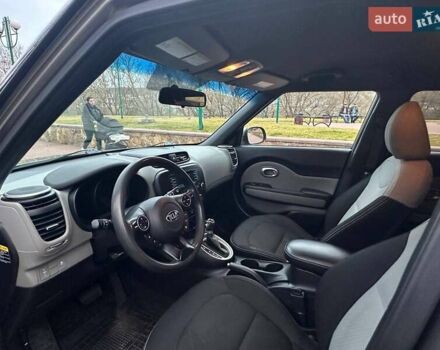 Серый Киа Soul, объемом двигателя 2 л и пробегом 209 тыс. км за 9000 $, фото 19 на Automoto.ua