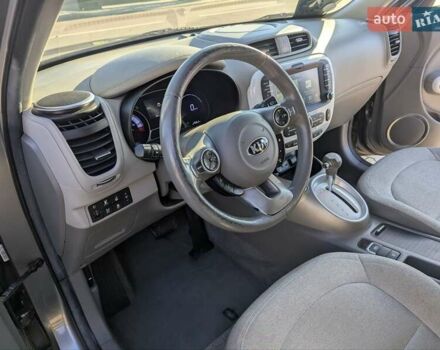 Сірий Кіа Soul, об'ємом двигуна 0 л та пробігом 165 тис. км за 5400 $, фото 36 на Automoto.ua