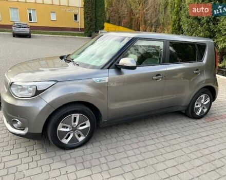 Киа Soul 2015 в Хмельницком на Automoto.ua Серый Киа Soul, объемом двигателя 0 л и пробегом 95 тыс. км за 6500 $, фото 18 на Automoto.ua