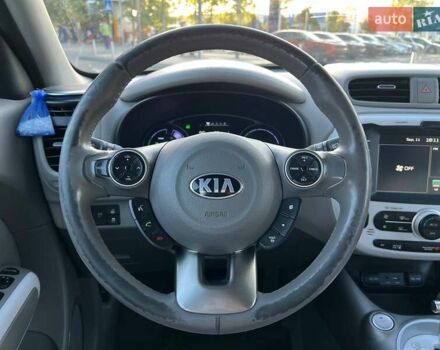 Серый Киа Soul, объемом двигателя 0 л и пробегом 150 тыс. км за 6990 $, фото 16 на Automoto.ua