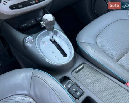 Серый Киа Soul, объемом двигателя 0 л и пробегом 150 тыс. км за 6990 $, фото 17 на Automoto.ua