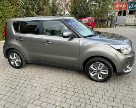 Киа Soul 2015 в Хмельницком на Automoto.ua Серый Киа Soul, объемом двигателя 0 л и пробегом 95 тыс. км за 6500 $, фото 5 на Automoto.ua