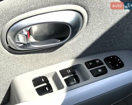 Серый Киа Soul, объемом двигателя 0 л и пробегом 100 тыс. км за 6400 $, фото 19 на Automoto.ua