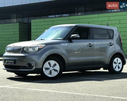 Сірий Кіа Soul, об'ємом двигуна 0 л та пробігом 100 тис. км за 7900 $, фото 9 на Automoto.ua