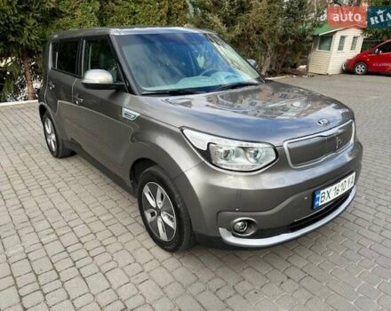 Киа Soul 2015 в Хмельницком на Automoto.ua Серый Киа Soul, объемом двигателя 0 л и пробегом 95 тыс. км за 6500 $, фото 3 на Automoto.ua