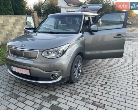 Сірий Кіа Soul, об'ємом двигуна 0 л та пробігом 100 тис. км за 6200 $, фото 12 на Automoto.ua