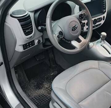 Серый Киа Soul, объемом двигателя 0 л и пробегом 84 тыс. км за 7500 $, фото 10 на Automoto.ua