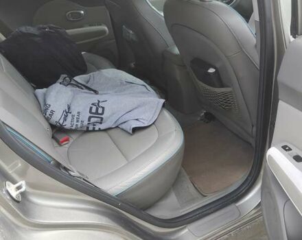 Сірий Кіа Soul, об'ємом двигуна 0 л та пробігом 120 тис. км за 7500 $, фото 5 на Automoto.ua