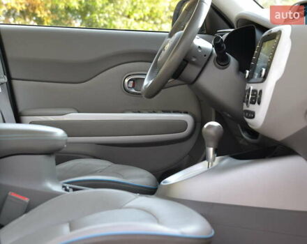 Сірий Кіа Soul, об'ємом двигуна 0 л та пробігом 148 тис. км за 5800 $, фото 25 на Automoto.ua