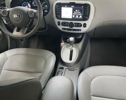 Серый Киа Soul, объемом двигателя 0 л и пробегом 35 тыс. км за 9500 $, фото 21 на Automoto.ua