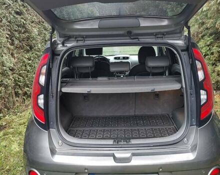 Серый Киа Soul, объемом двигателя 0 л и пробегом 130 тыс. км за 5500 $, фото 4 на Automoto.ua