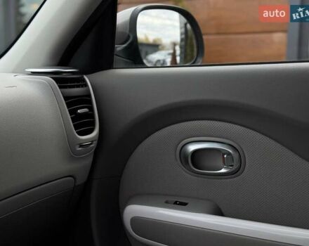 Серый Киа Soul, объемом двигателя 0 л и пробегом 123 тыс. км за 6950 $, фото 42 на Automoto.ua
