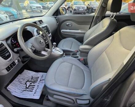 Сірий Кіа Soul, об'ємом двигуна 0 л та пробігом 114 тис. км за 6500 $, фото 15 на Automoto.ua