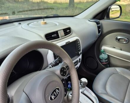 Серый Киа Soul, объемом двигателя 0 л и пробегом 170 тыс. км за 7000 $, фото 4 на Automoto.ua