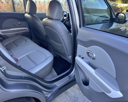 Серый Киа Soul, объемом двигателя 0 л и пробегом 160 тыс. км за 9600 $, фото 19 на Automoto.ua