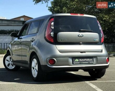 Сірий Кіа Soul, об'ємом двигуна 0 л та пробігом 100 тис. км за 7900 $, фото 4 на Automoto.ua