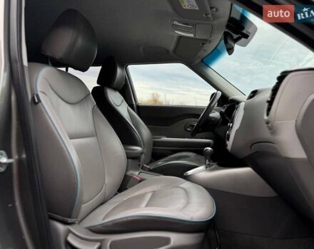 Серый Киа Soul, объемом двигателя 0 л и пробегом 123 тыс. км за 6950 $, фото 57 на Automoto.ua