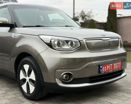 Серый Киа Soul, объемом двигателя 0 л и пробегом 111 тыс. км за 7100 $, фото 5 на Automoto.ua