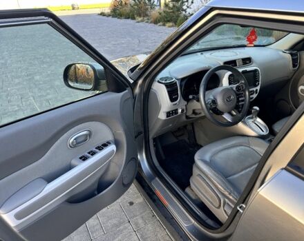 Сірий Кіа Soul, об'ємом двигуна 0 л та пробігом 160 тис. км за 9700 $, фото 16 на Automoto.ua