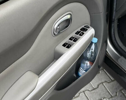 Серый Киа Soul, объемом двигателя 0 л и пробегом 185 тыс. км за 9700 $, фото 23 на Automoto.ua