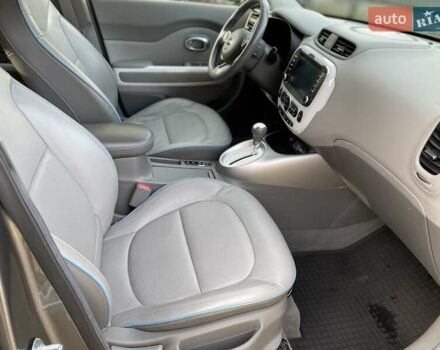 Серый Киа Soul, объемом двигателя 0 л и пробегом 135 тыс. км за 7299 $, фото 16 на Automoto.ua