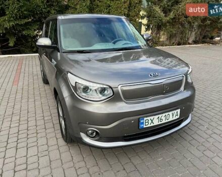 Киа Soul 2015 в Хмельницком на Automoto.ua Серый Киа Soul, объемом двигателя 0 л и пробегом 95 тыс. км за 6500 $, фото 1 на Automoto.ua