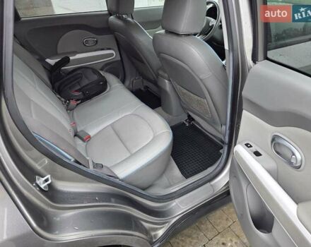 Серый Киа Soul, объемом двигателя 0 л и пробегом 91 тыс. км за 8900 $, фото 11 на Automoto.ua