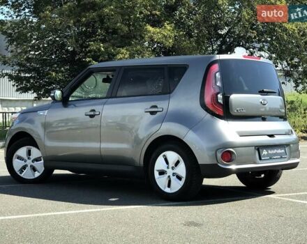 Сірий Кіа Soul, об'ємом двигуна 0 л та пробігом 100 тис. км за 7900 $, фото 5 на Automoto.ua