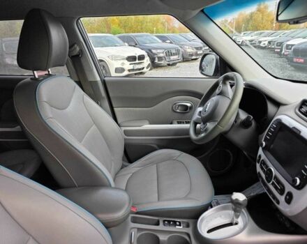 Серый Киа Soul, объемом двигателя 0 л и пробегом 114 тыс. км за 5900 $, фото 20 на Automoto.ua