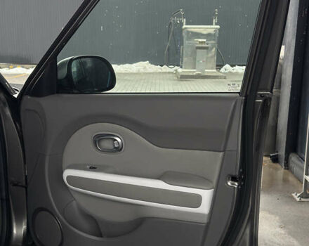 Серый Киа Soul, объемом двигателя 0 л и пробегом 130 тыс. км за 7000 $, фото 10 на Automoto.ua