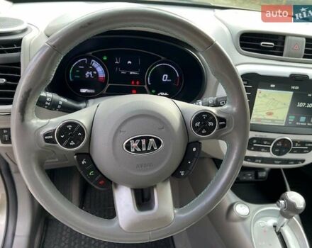 Киа Soul 2015 в Хмельницком на Automoto.ua Серый Киа Soul, объемом двигателя 0 л и пробегом 95 тыс. км за 6500 $, фото 28 на Automoto.ua