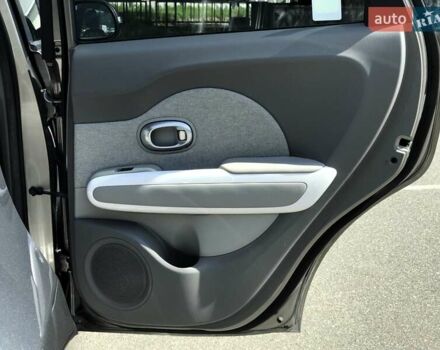 Серый Киа Soul, объемом двигателя 0 л и пробегом 100 тыс. км за 6400 $, фото 27 на Automoto.ua