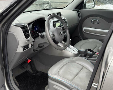 Серый Киа Soul, объемом двигателя 0 л и пробегом 130 тыс. км за 7000 $, фото 5 на Automoto.ua