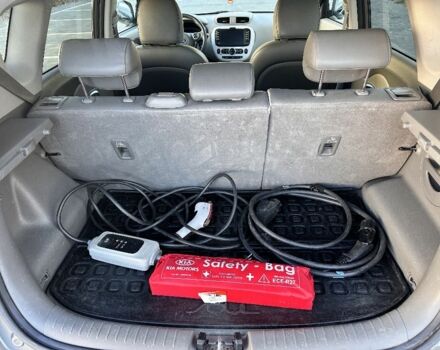 Серый Киа Soul, объемом двигателя 0 л и пробегом 160 тыс. км за 9600 $, фото 8 на Automoto.ua