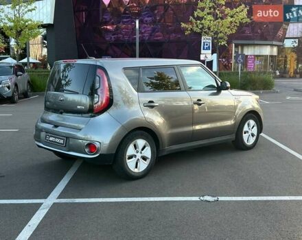 Серый Киа Soul, объемом двигателя 0 л и пробегом 150 тыс. км за 6990 $, фото 6 на Automoto.ua