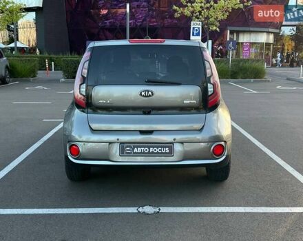 Серый Киа Soul, объемом двигателя 0 л и пробегом 150 тыс. км за 6990 $, фото 5 на Automoto.ua