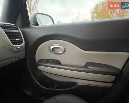 Серый Киа Soul, объемом двигателя 1.59 л и пробегом 122 тыс. км за 10000 $, фото 12 на Automoto.ua